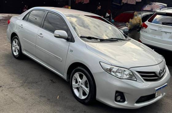 TOYOTA COROLLA 2.0 XEI 16V FLEX 4P AUTOMÁTICO TOYOTA COROLLA 2.0 XEI 16V FLEX 4P AUTOMÁTICO